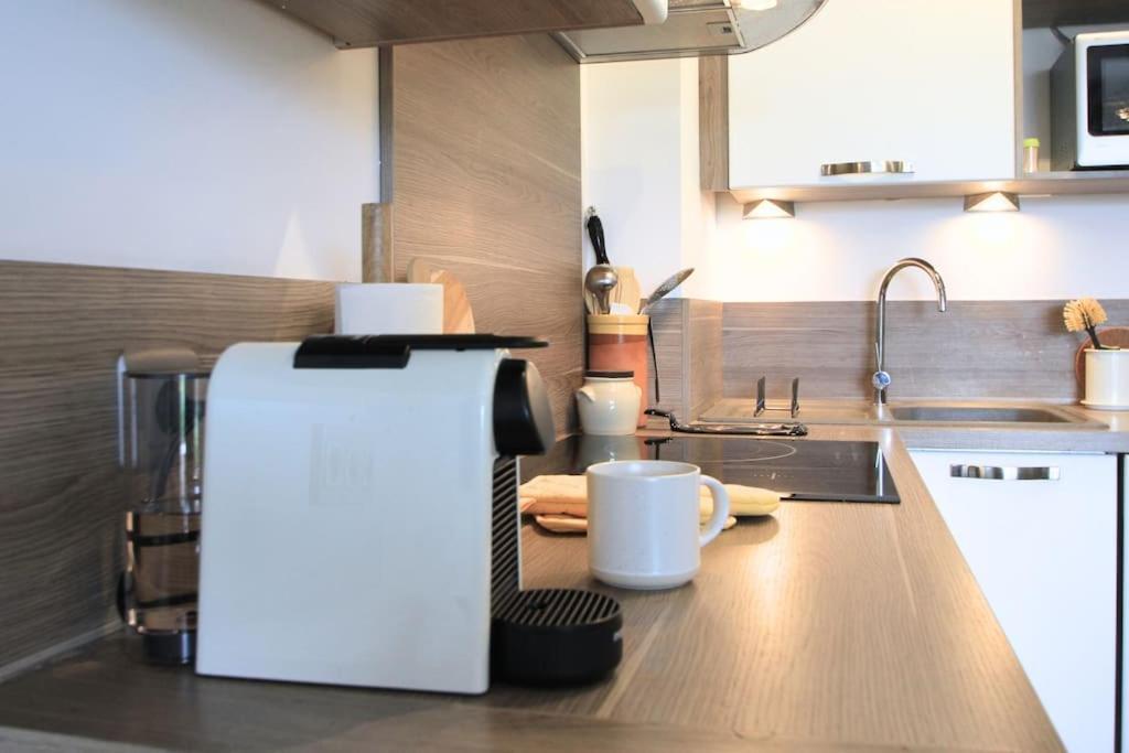 Cosy Appartement Entre Vignes Et Garrigue Avec Piscine Péret Eksteriør billede