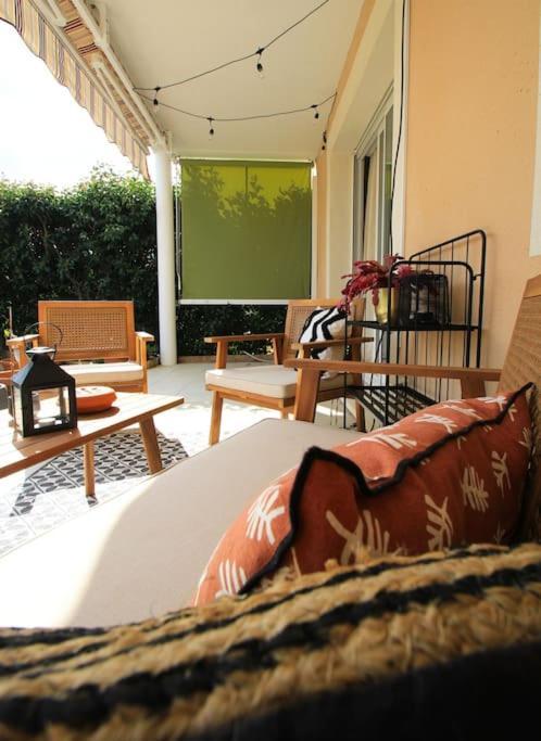 Cosy Appartement Entre Vignes Et Garrigue Avec Piscine Péret Eksteriør billede
