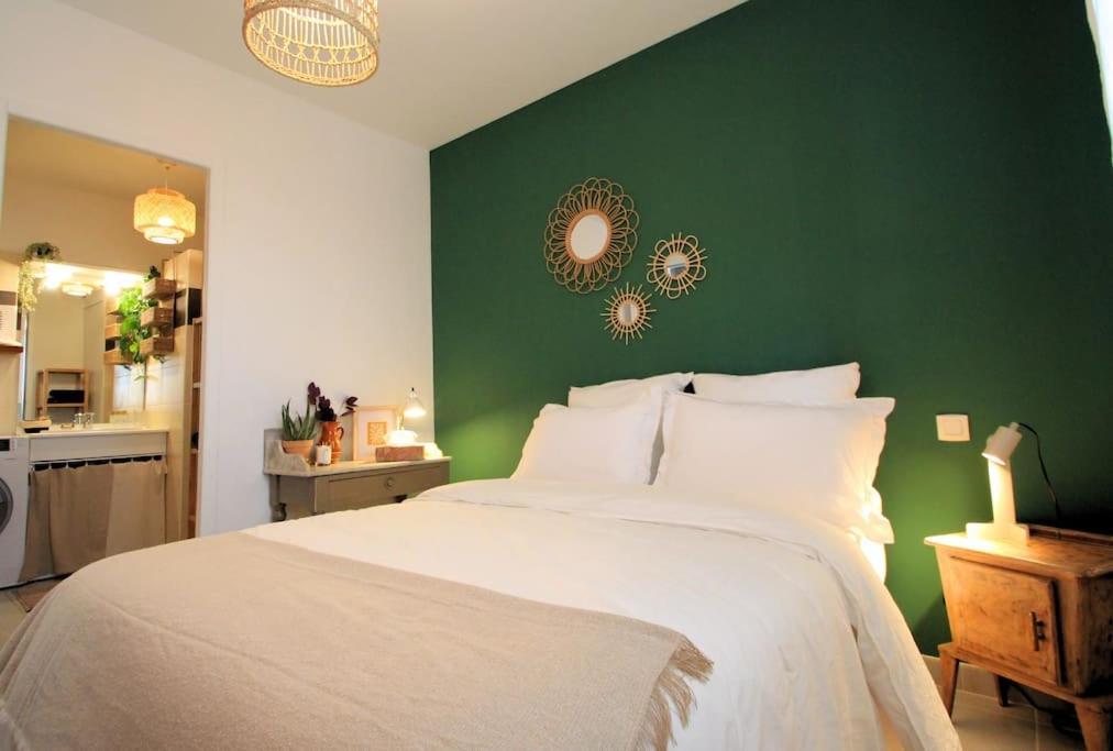 Cosy Appartement Entre Vignes Et Garrigue Avec Piscine Péret Eksteriør billede