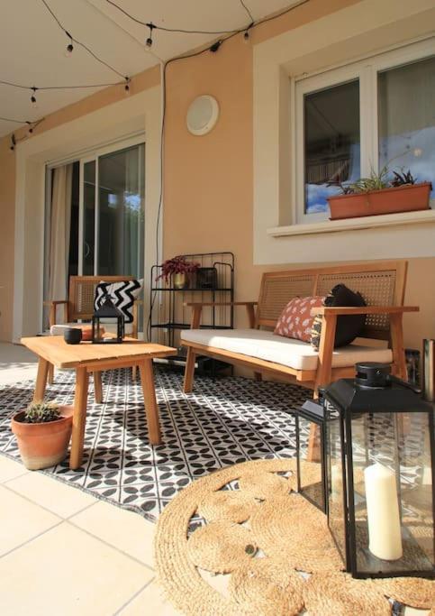 Cosy Appartement Entre Vignes Et Garrigue Avec Piscine Péret Eksteriør billede